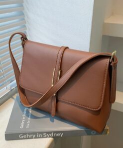 Alternative view of Vintage classic flap women's crossbody handbag