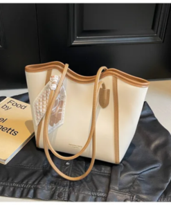 Classy ladies medium capacity Elsa tote bag