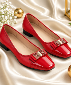 Alternative view of Women’s Elegant Bow-Detail Ballet Flats with Patent-Toe Finish